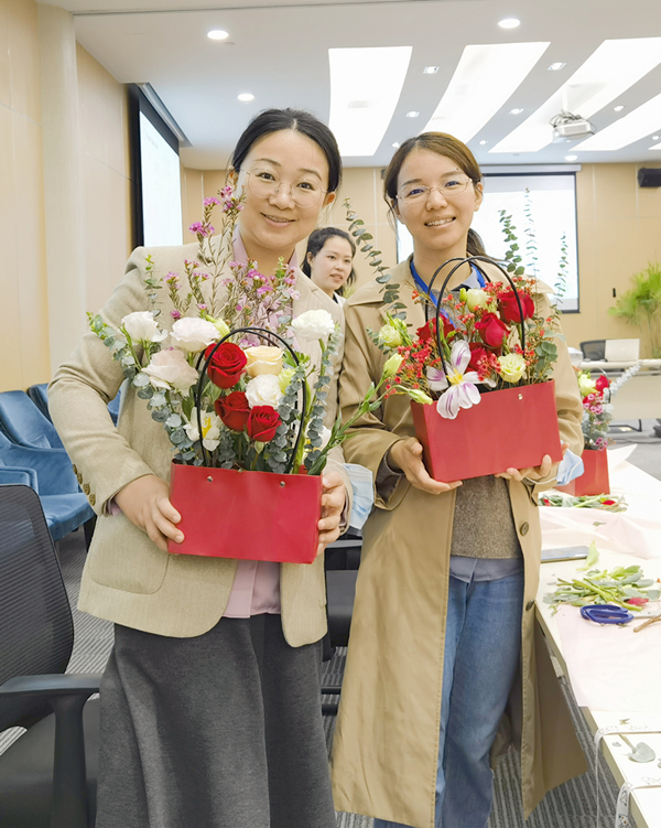 3.8活動(dòng)2.jpg 3.8活動(dòng)2.jpg