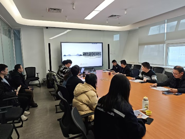 徐姣-建規(guī)室-英文匯報現(xiàn)場掠影_副本.jpg 徐姣-建規(guī)室-英文匯報現(xiàn)場掠影_副本.jpg